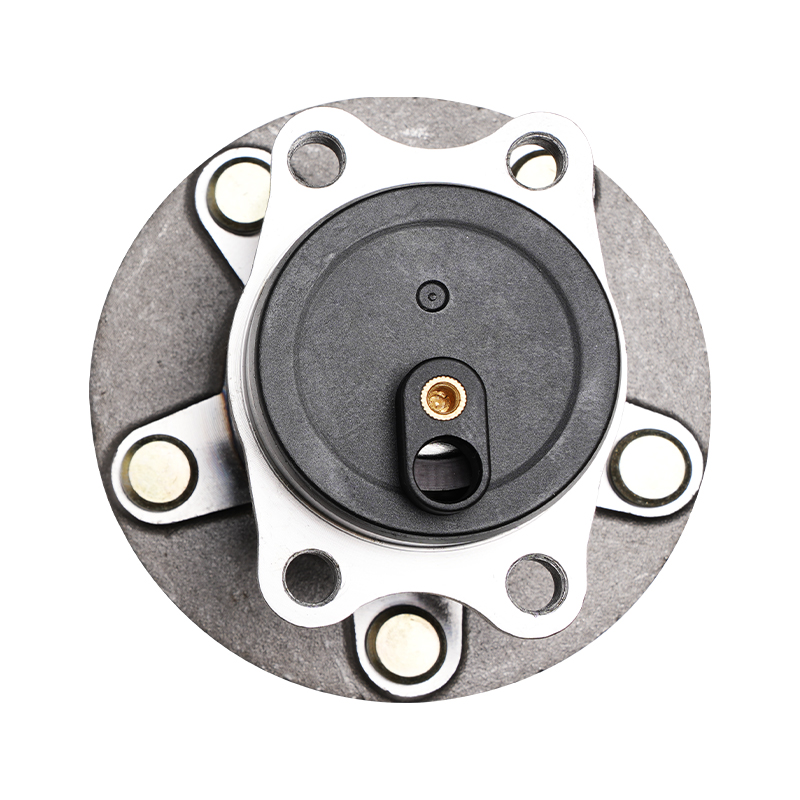 512394-American Cars Wheel Hub Being
