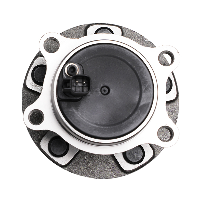512466-American Cars Wheel Hub Being